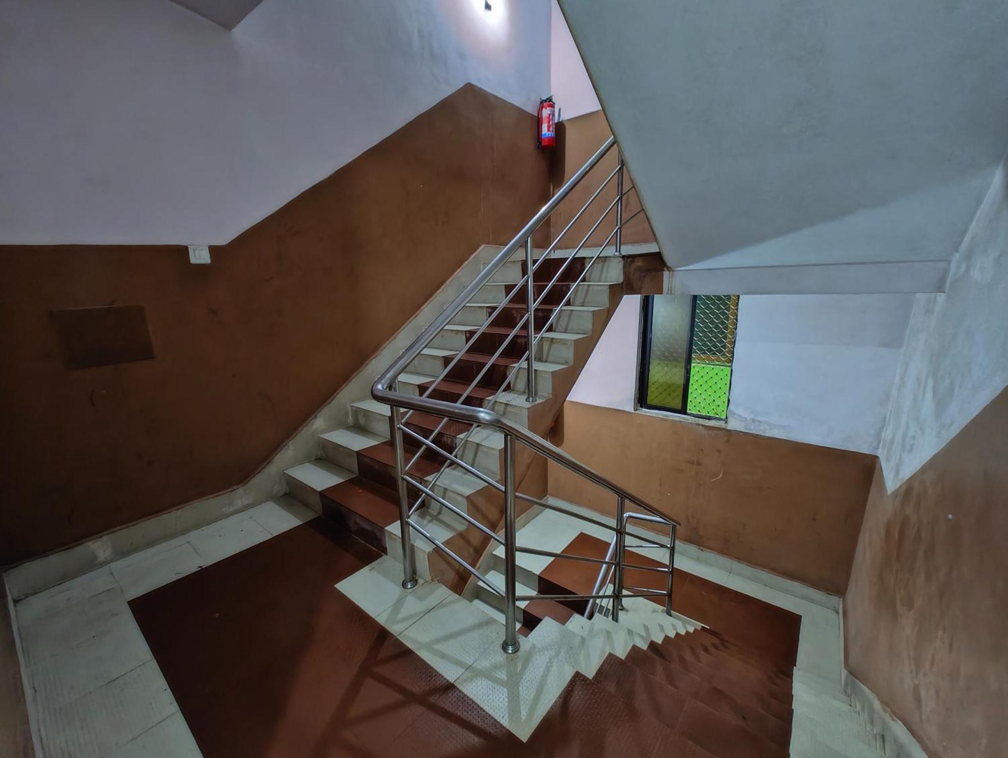 Goroomgo Samrat Palace Puri Near Sea Beach With Parking Facilities - Restaurant Available - Couple Friendly Eksteriør bilde