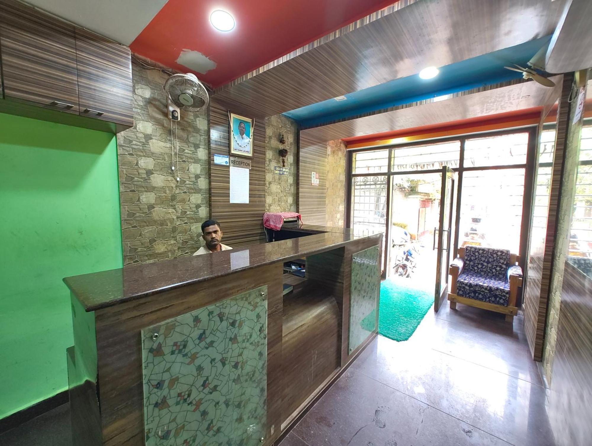 Goroomgo Samrat Palace Puri Near Sea Beach With Parking Facilities - Restaurant Available - Couple Friendly Eksteriør bilde